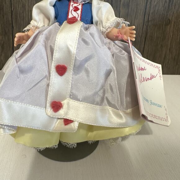 Madame Alexander 8" Doll QUEEN OF HEARTS Storyland 1988 Miniature Showcase - Picture 3 of 9